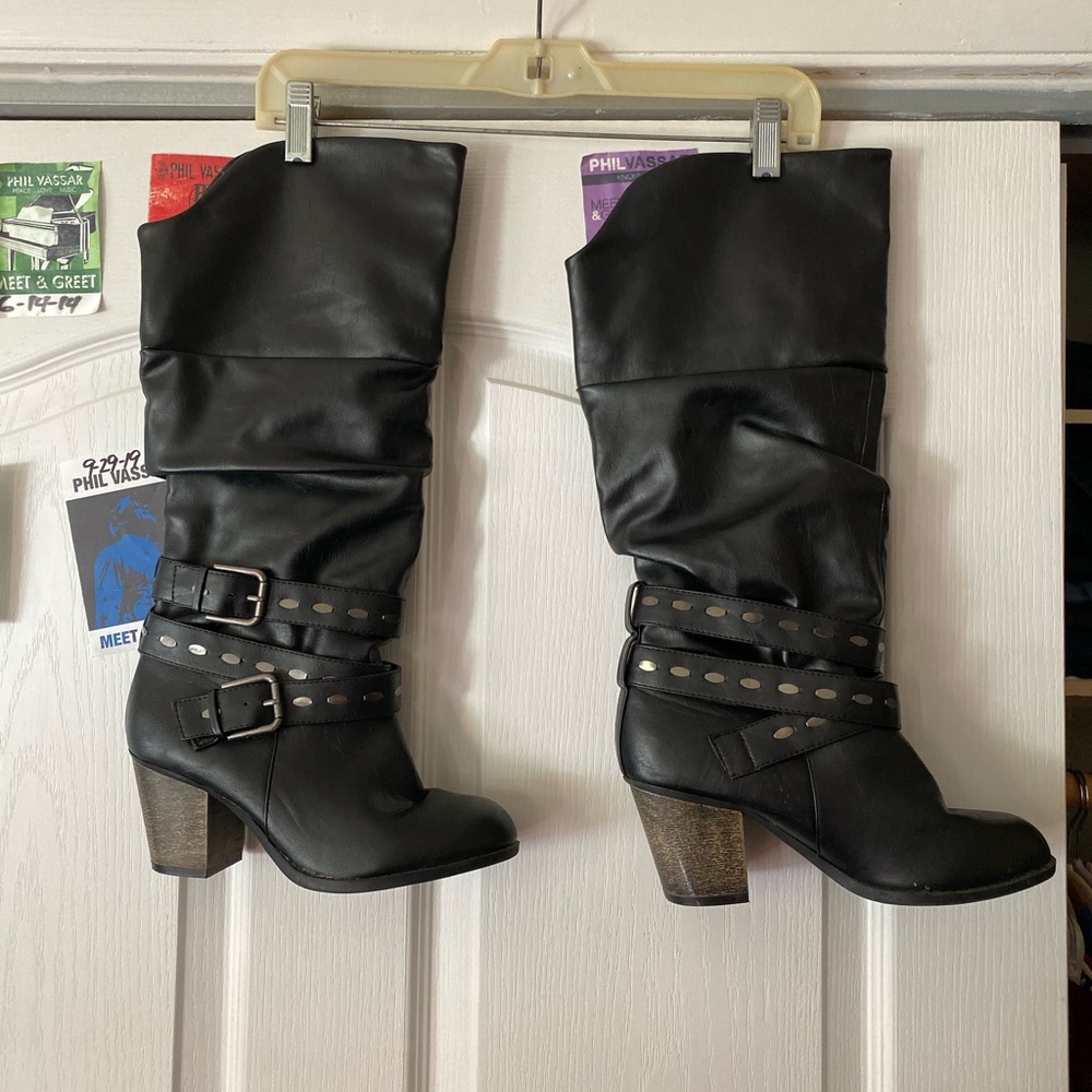 Black boots 8 w